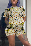Fashion Little Chrysanthemum Print T-shirt Shorts White Set
